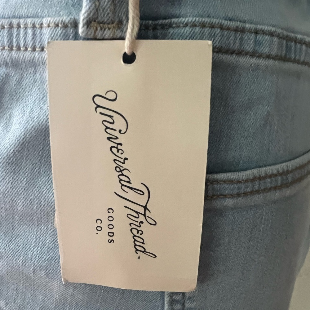 Universal Thread Women's High Rise Jeans - Light Blue - Picture 7 of 10